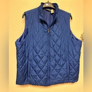 Mountain Lake brand quilted vest in royal blue. 1X GUC